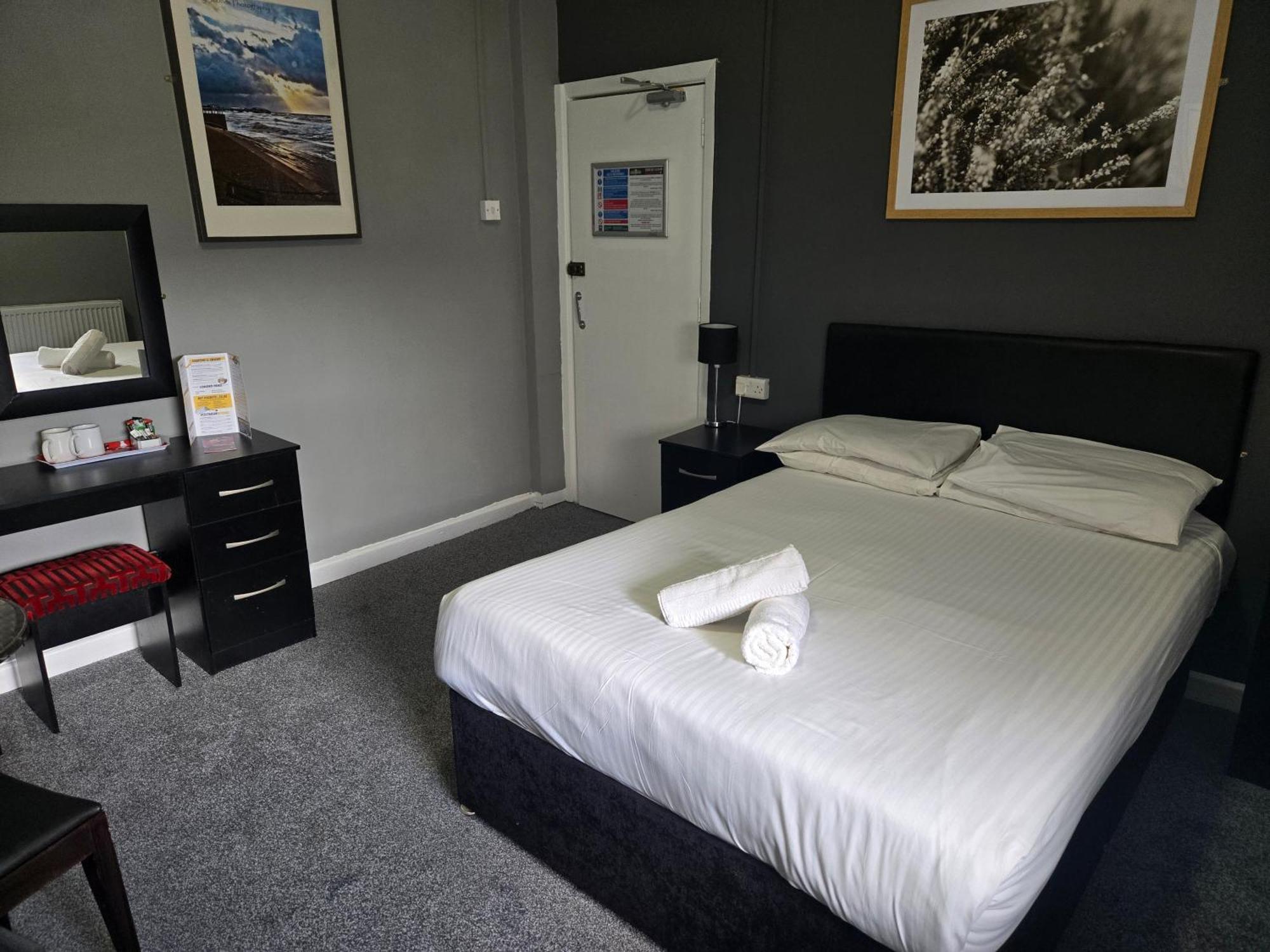 Hotel Peek-a-booze - Budget - Adults Only Blackpool