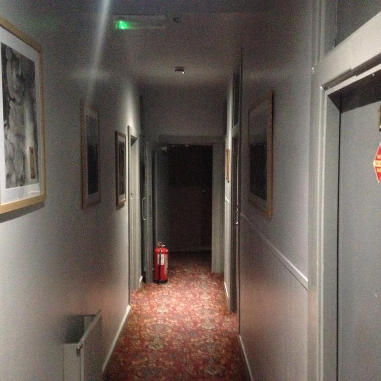 Peek-a-booze - Budget - Adults Only Blackpool