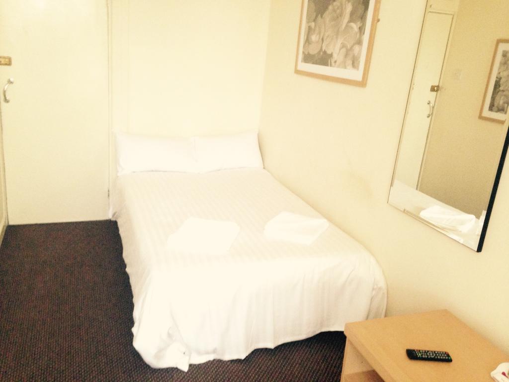 Hotel Peek-a-booze - Budget - Adults Only 2*