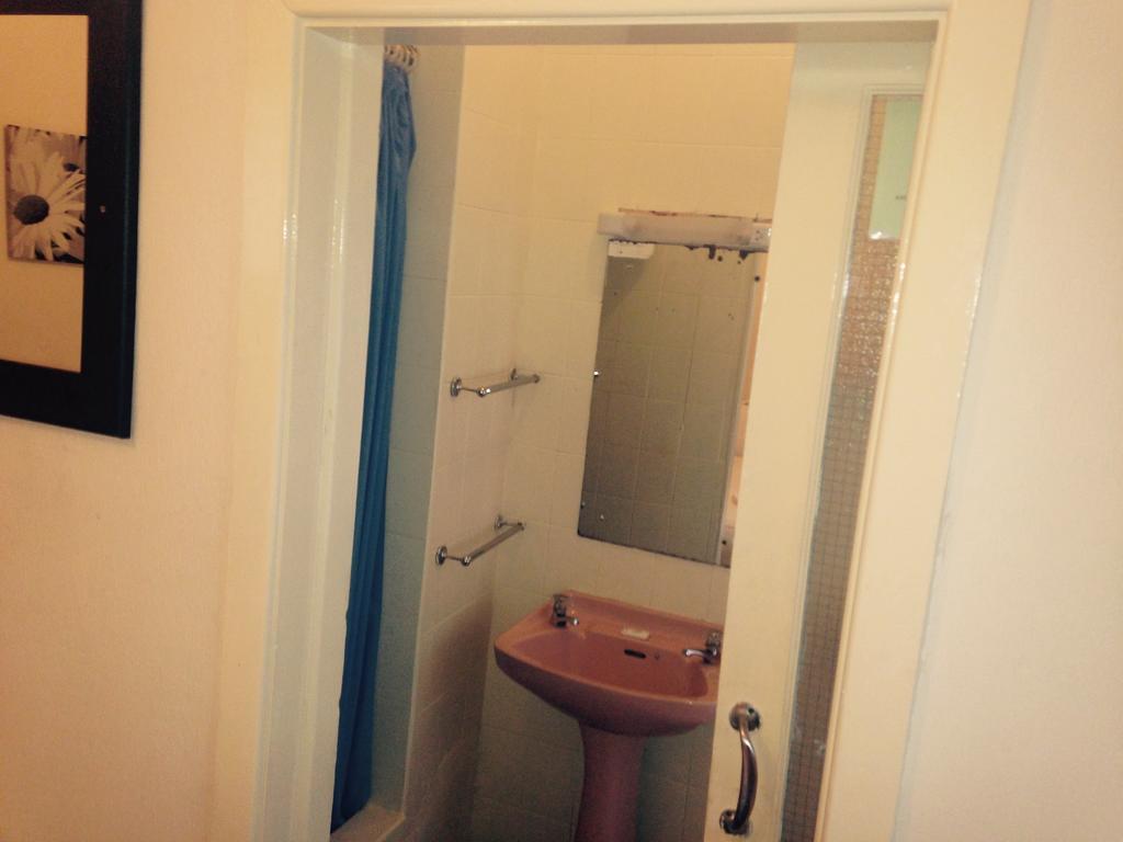 Peek-a-booze - Budget - Adults Only 2*